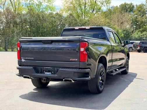 Dark Ash Metallic 2022 Chevrolet Silverado 1500 RST