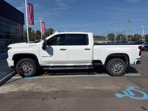 2022 Chevrolet Silverado 2500 High Country