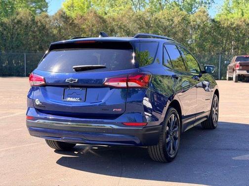 Blue Glow Metallic 2022 Chevrolet Equinox RS
