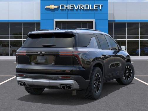 Mosaic Black Metallic 2026 Chevrolet Traverse Z71