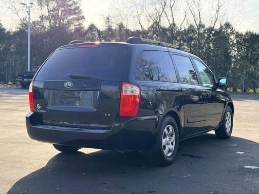 2009 Kia Sedona LX