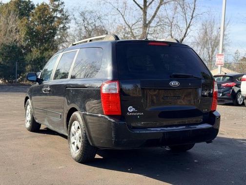 2009 Kia Sedona LX