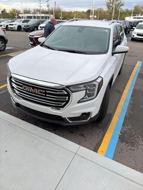 2023 GMC Terrain SLT