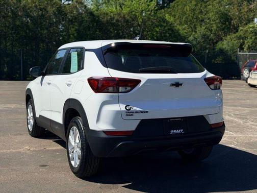 Summit White 2022 Chevrolet Trailblazer LS