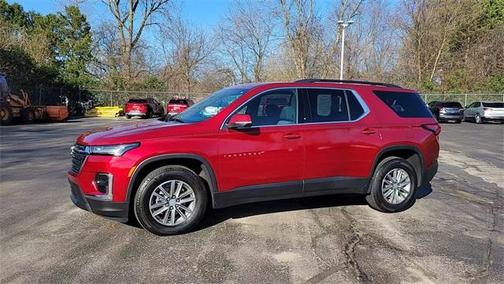 2023 Chevrolet Traverse LT Cloth