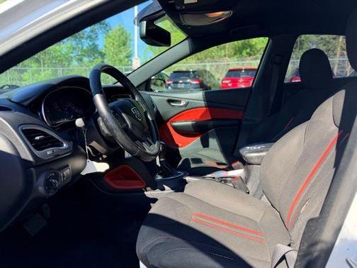 Bright White Clearcoat 2013 Dodge Dart SXT