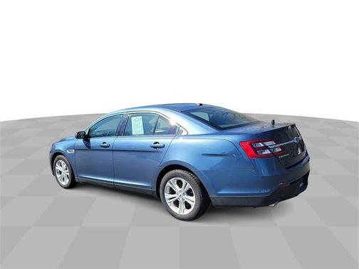 2018 Ford Taurus SEL