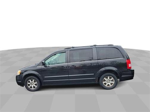 2009 Chrysler Town & Country Touring