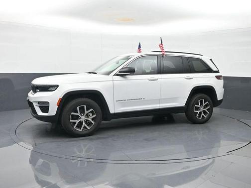 Bright White Clearcoat 2024 Jeep Grand Cherokee Limited