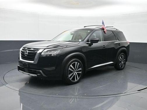 Super Black 2023 Nissan Pathfinder Platinum