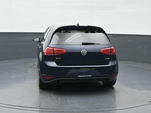 2017 Volkswagen Golf GTI 2.0T SE 4-Door
