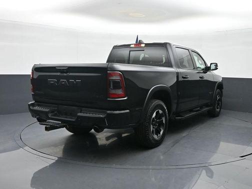 Diamond Black Crystal Pearlcoat 2022 RAM 1500 Rebel
