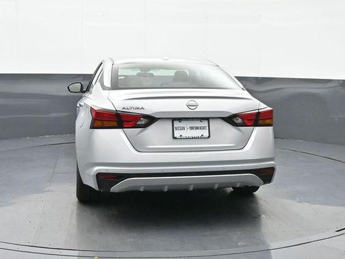 Brilliant Silver Metallic 2025 Nissan Altima 2.5 SV