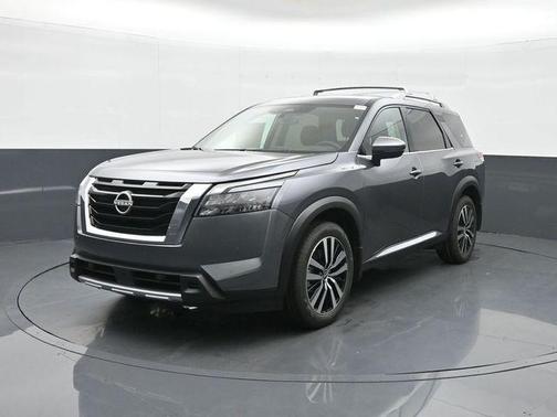 2025 Nissan Pathfinder Platinum 4WD