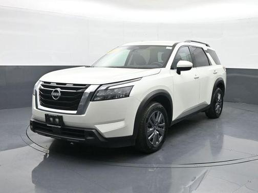 2024 Nissan Pathfinder SV 4WD