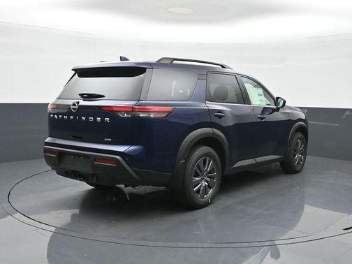 2025 Nissan Pathfinder SV 4WD