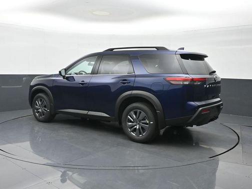 2025 Nissan Pathfinder SV 4WD