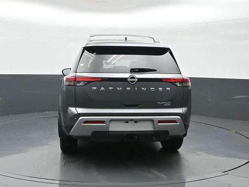2025 Nissan Pathfinder Platinum 4WD