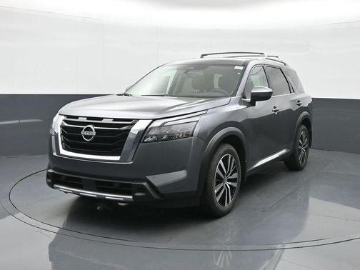 2025 Nissan Pathfinder Platinum 4WD