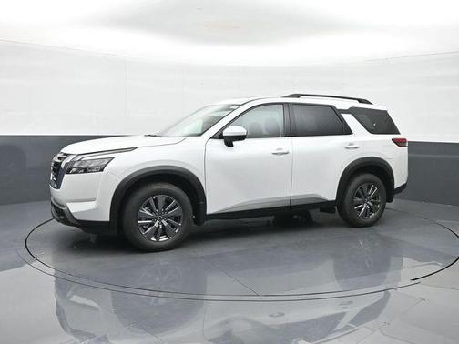 2025 Nissan Pathfinder SV 4WD