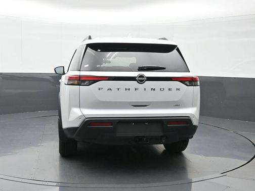 2025 Nissan Pathfinder SV 4WD