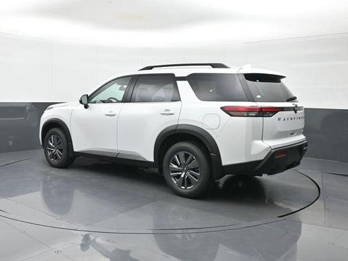 2025 Nissan Pathfinder SV 4WD