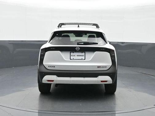 2026 Nissan Kicks SR