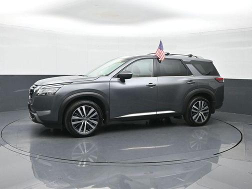 2022 Nissan Pathfinder Platinum 4WD