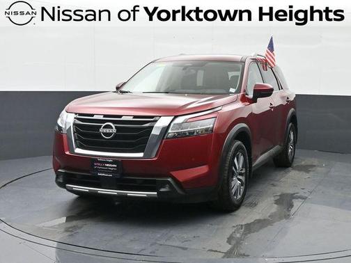 2022 Nissan Pathfinder SL 4WD