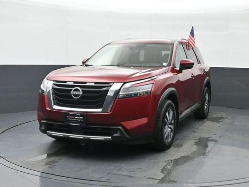 2022 Nissan Pathfinder SL 4WD