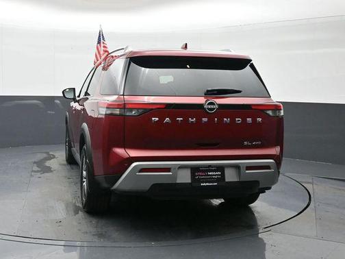 2022 Nissan Pathfinder SL 4WD