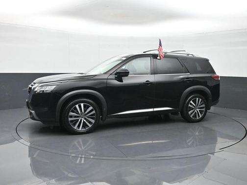 2022 Nissan Pathfinder Platinum 4WD