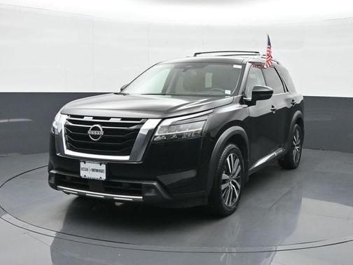 2022 Nissan Pathfinder Platinum 4WD