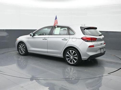 2019 Hyundai Elantra GT Base