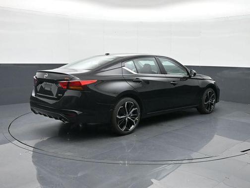 2025 Nissan Altima SR AWD