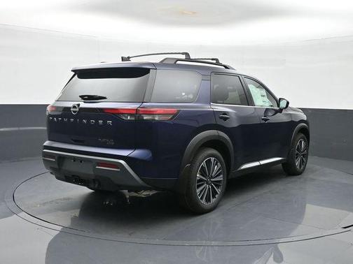 Deep Ocean Blue Pearl 2026 Nissan Pathfinder Platinum
