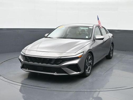 Fluid Metal 2024 Hyundai ELANTRA Limited