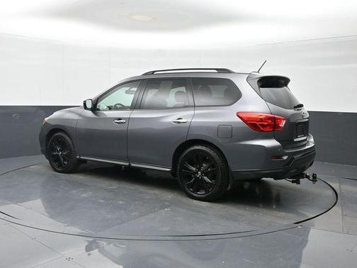 2018 Nissan Pathfinder SL