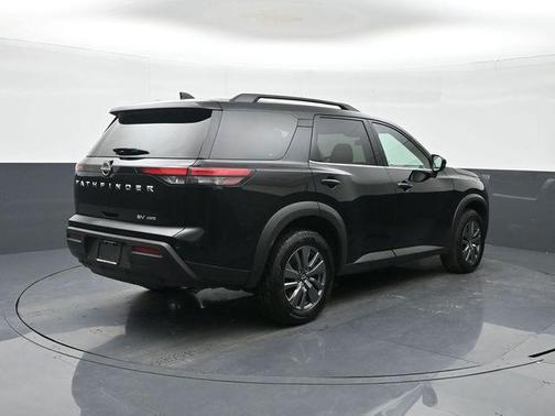 2024 Nissan Pathfinder SV 4WD