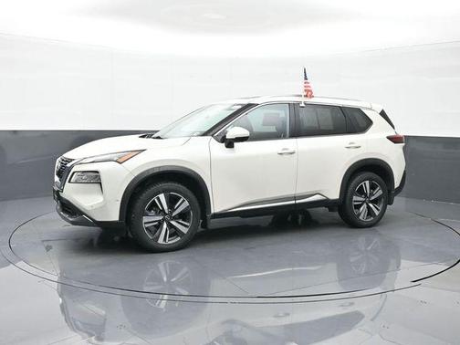 2022 Nissan Rogue SL