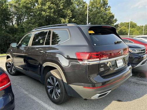 2024 Volkswagen Atlas 2.0T SE