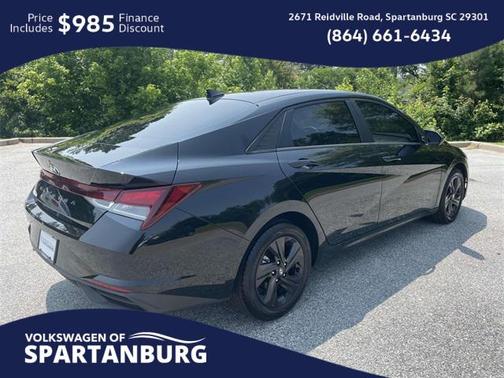 2022 Hyundai ELANTRA SEL