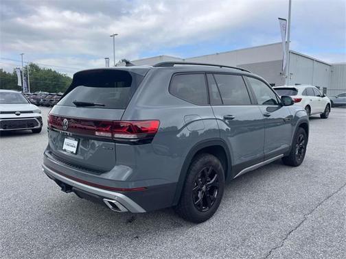 2025 Volkswagen Atlas 2.0T Peak Edition