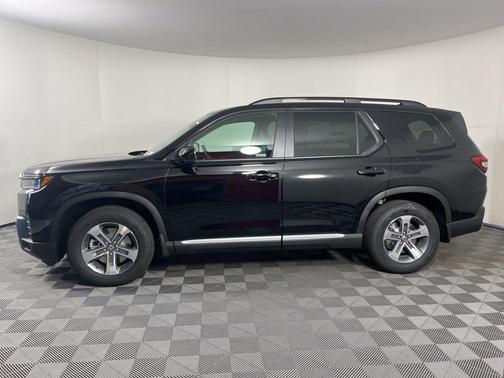 Crystal Black Pearl 2026 Honda Pilot EX-L
