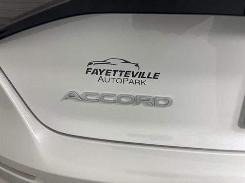 Platinum White Pearl 2025 Honda Accord LX