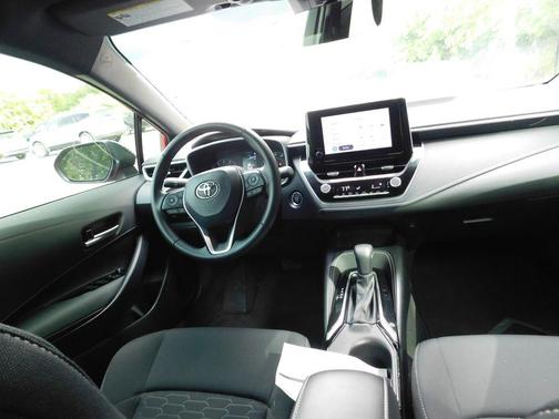 2023 Toyota Corolla Hatchback SE