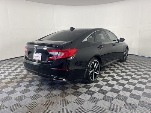 Crystal Black Pearl 2022 Honda Accord Sport 1.5T