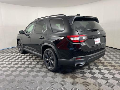 2025 Honda Pilot Sport