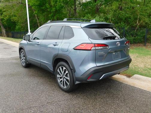 CELESTITE 2024 Toyota Corolla Cross XLE