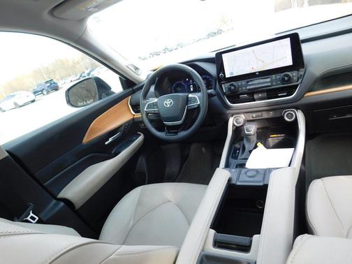 2024 Toyota Grand Highlander Hybrid LIMITED